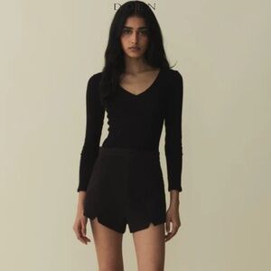 Doen Black High Waist Women Shorts